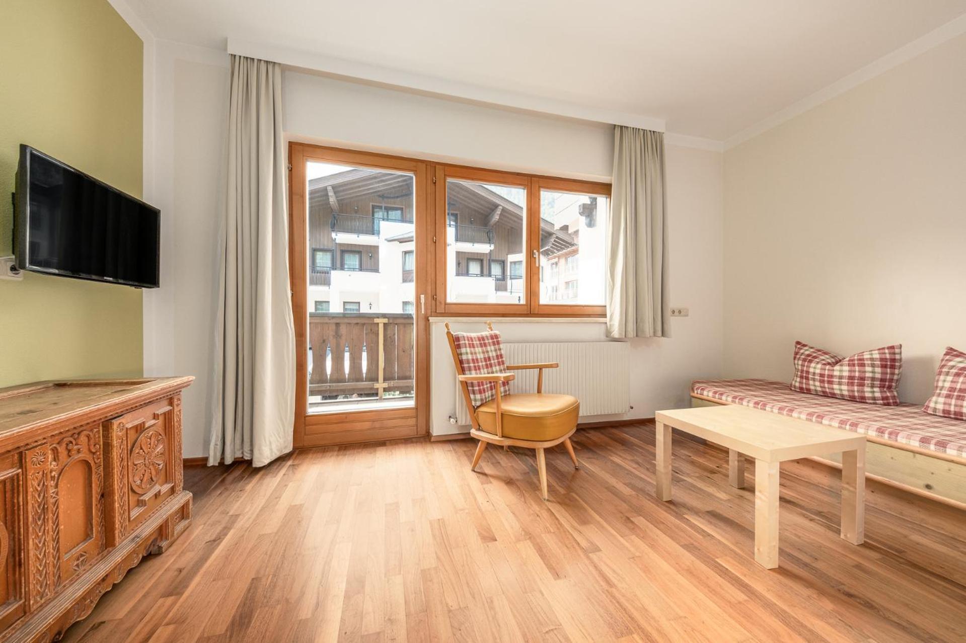 Apartments Alpina Mayrhofen Exteriör bild